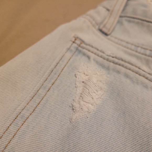 Lovers + Friends JACK HIGH-RISE SHORT IN BIXBY - Picture 6 of 16